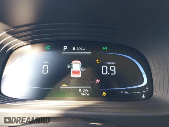 ✅ 2024 Hyundai Venue SEL • VIN: KMHRC8A3XRU315850 • Lot: 41571559. Listed on IAAI with 567 mi. Free auction sales archive from the USA and detailed vehicle history report at DreamBid. Image 7.