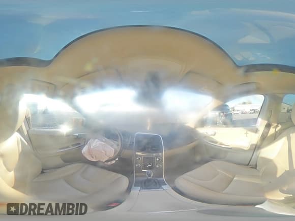 ✅ 2016 Volvo XC60 T6 • VIN: YV4902RK6G2785630 • Lot: 82596945. Wystawiony na Copart z przebiegiem 80 680 mil. Bezpłatny archiwum sprzedaży aukcyjnych z USA i szczegółowy raport historii pojazdu na DreamBid. Zdjęcie 15.