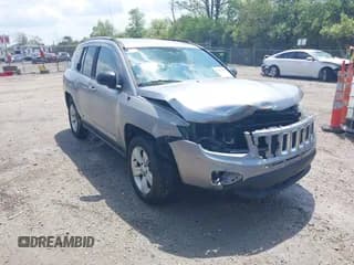 ✅ 2016 Jeep Compass 75th Anniversary • VIN: 1C4NJDBB6GD626678 • Lot: 42269913. Wystawiony na IAAI z przebiegiem 114 814 mil. Bezpłatny archiwum sprzedaży aukcyjnych z USA i szczegółowy raport historii pojazdu na DreamBid. Zdjęcie 1.
