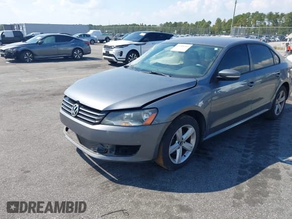 ✅ 2013 Volkswagen Passat S • VIN: 1VWAH7A33DC036247 • Lot: 43248263. Listed on IAAI with 140,191 mi. Free auction sales archive from the USA and detailed vehicle history report at DreamBid. Image 2.