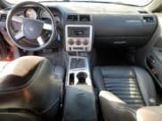 ✅ 2010 Dodge Challenger SE • VIN: 2B3CJ4DV3AH184520 • Lot: 46683115. Wystawiony na Copart z przebiegiem 176 508 mil. Bezpłatny archiwum sprzedaży aukcyjnych z USA i szczegółowy raport historii pojazdu na DreamBid. Zdjęcie 8.