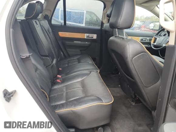 ✅ 2009 Lincoln MKX • VIN: 2LMDU88C79BJ09831 • Lot: 81457755. Wystawiony na Copart z przebiegiem 228 703 mil. Bezpłatny archiwum sprzedaży aukcyjnych z USA i szczegółowy raport historii pojazdu na DreamBid. Zdjęcie 11.