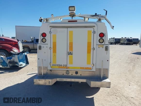 ✅ 2012 Chevrolet Silverado 2500HD Work Truck • VIN: 1GB0CVCG6CF190406 • Lot: 43661604. Wystawiony na IAAI z przebiegiem 162 753 mil. Bezpłatny archiwum sprzedaży aukcyjnych z USA i szczegółowy raport historii pojazdu na DreamBid. Zdjęcie 16.