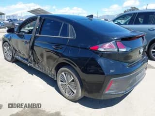✅ 2022 Hyundai Ioniq SE • VIN: KMHC65LD1NU268798 • Lot: 41205648. Wystawiony na IAAI z przebiegiem 68 798 mil. Bezpłatny archiwum sprzedaży aukcyjnych z USA i szczegółowy raport historii pojazdu na DreamBid. Zdjęcie 3.