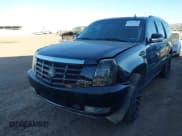 ✅ 2007 Cadillac Escalade • VIN: 1GYFK63877R291878 • Lot: 43483205. Wystawiony na IAAI z przebiegiem 196 029 mil. Bezpłatny archiwum sprzedaży aukcyjnych z USA i szczegółowy raport historii pojazdu na DreamBid. Zdjęcie 6.