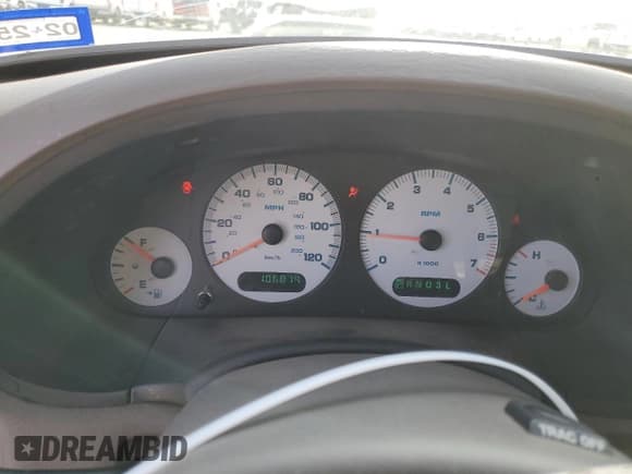 ✅ 2003 Dodge Caravan EX • VIN: 2D4GP74LX3R135622 • Lot: 85555174. Listed on Copart with 106,879 mi. Free auction sales archive from the USA and detailed vehicle history report at DreamBid. Image 9.