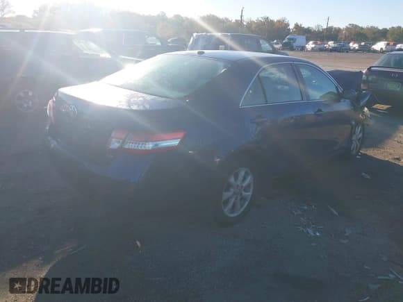 ✅ 2011 Toyota Camry LE • VIN: 4T1BF3EK4BU665607 • Lot: 43467621. Listed on IAAI with 87,660 mi. Free auction sales archive from the USA and detailed vehicle history report at DreamBid. Image 4.