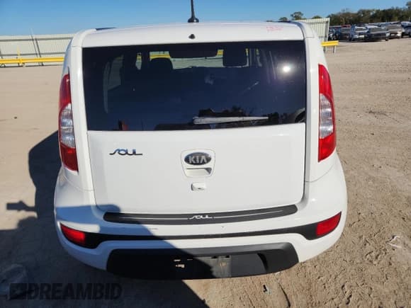 ✅ 2013 Kia Soul + • VIN: KNDJT2A66D7590521 • Lot: 90859805. Wystawiony na Copart z przebiegiem 127 575 mil. Bezpłatny archiwum sprzedaży aukcyjnych z USA i szczegółowy raport historii pojazdu na DreamBid. Zdjęcie 6.