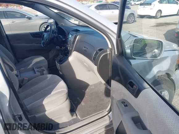 ✅ 2008 Hyundai Entourage GLS • VIN: KNDMC233286045508 • Лот: 43542298. Опубликован ранее на IAAI с пробегом 197 645 миль. Бесплатный доступ к архиву аукционных продаж из США и подробный отчёт об истории автомобиля на DreamBid. Изображение 5.