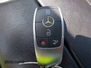 ✅ 2019 Mercedes-Benz C 300 • VIN: 55SWF8EB7KU293139 • Lot: 42641844. Wystawiony na IAAI z przebiegiem 69 458 mil. Bezpłatny archiwum sprzedaży aukcyjnych z USA i szczegółowy raport historii pojazdu na DreamBid. Zdjęcie 11.