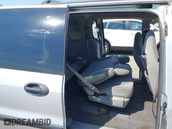 ✅ 2003 Ford Windstar LX • VIN: 2FMZA51473BB77646 • Lot: 42967995. Listed on IAAI with 272,533 mi. Free auction sales archive from the USA and detailed vehicle history report at DreamBid. Image 8.