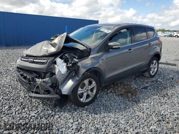 ✅ 2013 Ford Escape SEL • VIN: 1FMCU0HX0DUB10303 • Лот: 82257135. Опубликован ранее на Copart с пробегом 137 873 миль. Бесплатный доступ к архиву аукционных продаж из США и подробный отчёт об истории автомобиля на DreamBid. Изображение 1.