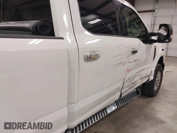 ✅ 2020 Ford F-250 XL • VIN: 1FT7W2B65LED67610 • Lot: 41288173. Listed on IAAI with 160,730 mi. Free auction sales archive from the USA and detailed vehicle history report at DreamBid. Image 18.