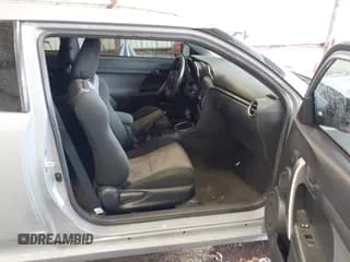 ✅ 2014 Scion tC Monogram • VIN: JTKJF5C77E3079805 • Lot: 43548101. Wystawiony na IAAI z przebiegiem 199 465 mil. Bezpłatny archiwum sprzedaży aukcyjnych z USA i szczegółowy raport historii pojazdu na DreamBid. Zdjęcie 5.