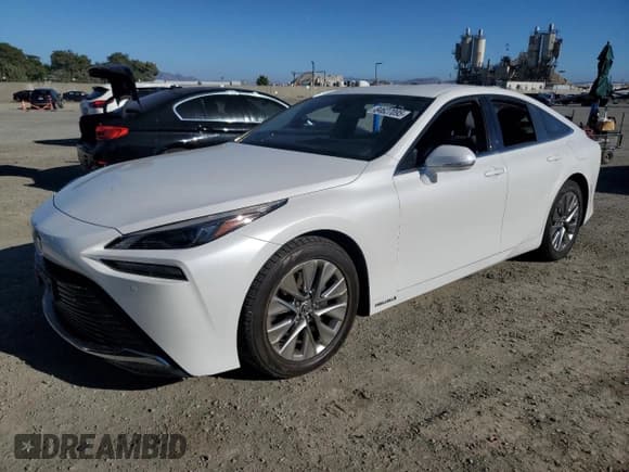 ✅ 2021 Toyota Mirai XLE • VIN: JTDAAAAA5MA003751 • Lot: 84627095. Wystawiony na Copart z przebiegiem 45 415 mil. Bezpłatny archiwum sprzedaży aukcyjnych z USA i szczegółowy raport historii pojazdu na DreamBid. Zdjęcie 1.