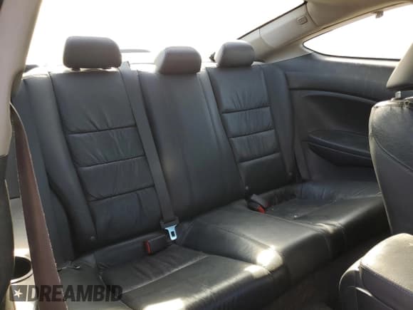 ✅ 2011 Honda Accord EX-L • VIN: 1HGCS1B84BA006009 • Lot: 82604905. Wystawiony na Copart z przebiegiem 180 402 mil. Bezpłatny archiwum sprzedaży aukcyjnych z USA i szczegółowy raport historii pojazdu na DreamBid. Zdjęcie 10.