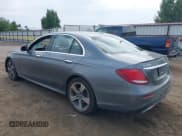 ✅ 2018 Mercedes-Benz E 300 • VIN: WDDZF4KB5JA338605 • Лот: 42899906. Опубликован ранее на IAAI с пробегом 146 842 миль. Бесплатный доступ к архиву аукционных продаж из США и подробный отчёт об истории автомобиля на DreamBid. Изображение 3.