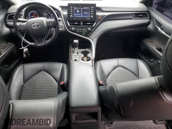 2022 Toyota Camry SE with VIN 4T1T11BK7NU070959, listed as a Copart auction lot 71006025 with 63,775 mi miles and Salvage title. Bid and sale history available at DreamBid. Image 8.