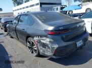 ✅ 2023 BMW i7 xDrive60 • VIN: WBY53EJ02PCN43351 • Lot: 43082397. Wystawiony na IAAI z przebiegiem 33 929 mil. Bezpłatny archiwum sprzedaży aukcyjnych z USA i szczegółowy raport historii pojazdu na DreamBid. Zdjęcie 3.