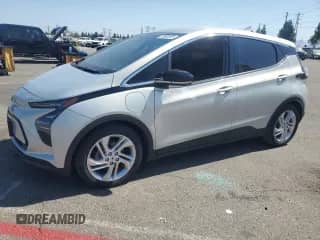 2022 Chevrolet Bolt EV 1LT z VIN 1G1FW6S04N4101236, wystawiony jako Copart lot #70902935 z przebiegiem Nie podano mil oraz Szkoda całkowita • Salvage title. Historia ofert i sprzedaży dostępna na DreamBid. Obrazek 1.