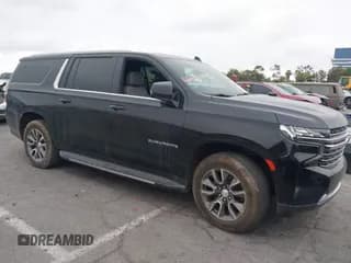 ✅ 2021 Chevrolet Suburban LT • VIN: 1GNSCCKD8MR146950 • Lot: 42431197. Wystawiony na IAAI z przebiegiem 155 060 mil. Bezpłatny archiwum sprzedaży aukcyjnych z USA i szczegółowy raport historii pojazdu na DreamBid. Zdjęcie 1.