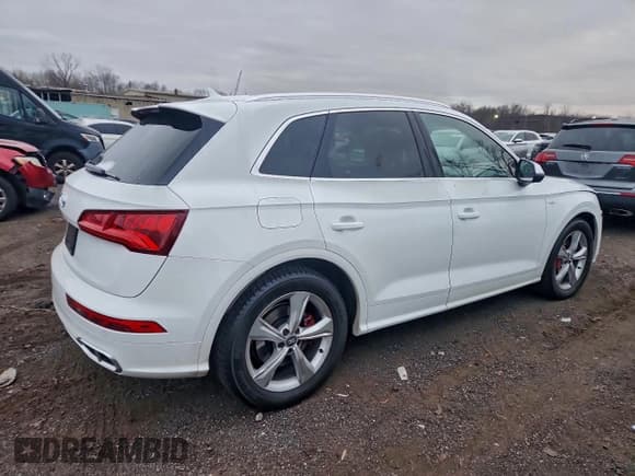 ✅ 2018 Audi SQ5 Prestige • VIN: WA1C4AFY6J2027949 • Lot: 95697195. Listed on Copart with 59,322 mi. Free auction sales archive from the USA and detailed vehicle history report at DreamBid. Image 3.
