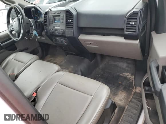 ✅ 2019 Ford F-150 XL • VIN: 1FTMF1EPXKKC74390 • Лот: 73213314. Опубликован ранее на Copart с пробегом 130 265 миль. Бесплатный доступ к архиву аукционных продаж из США и подробный отчёт об истории автомобиля на DreamBid. Изображение 8.