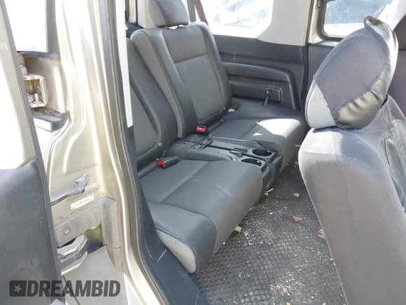 ✅ 2004 Honda Element EX • VIN: 5J6YH28514L029691 • Lot: 43496164. Listed on IAAI with 229,822 mi. Free auction sales archive from the USA and detailed vehicle history report at DreamBid. Image 8.