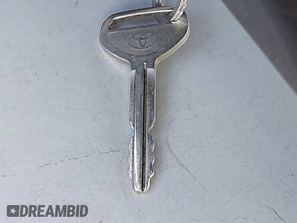 ✅ 1999 Toyota 4Runner SR5 • VIN: JT3GN86RXX0111626 • Лот: 43898360. Опубликован ранее на IAAI с пробегом 280 262 миль. Бесплатный доступ к архиву аукционных продаж из США и подробный отчёт об истории автомобиля на DreamBid. Изображение 11.