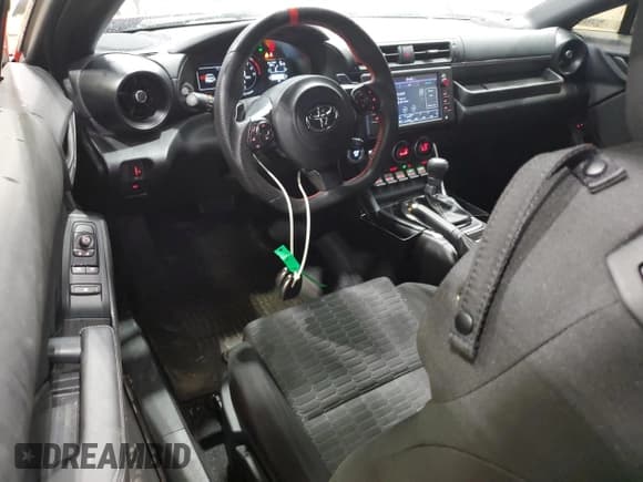 ✅ 2024 Toyota 86 • VIN: JF1ZNBB13R8755495 • Lot: 70832605. Listed on Copart with 18,223 mi. Free auction sales archive from the USA and detailed vehicle history report at DreamBid. Image 8.