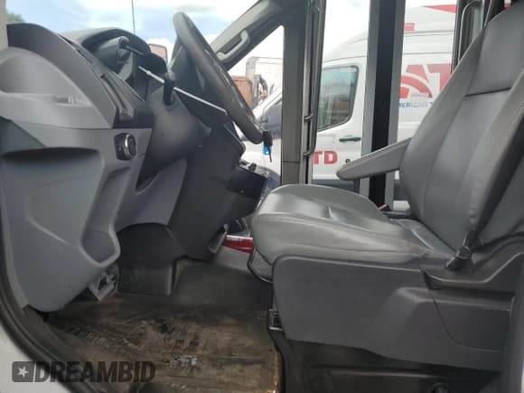 ✅ 2017 Ford Transit • VIN: 1FDES6PM1HKA09460 • Lot: 62768515. Listed on Copart with 197,033 mi. Free auction sales archive from the USA and detailed vehicle history report at DreamBid. Image 7.
