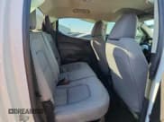 ✅ 2018 Chevrolet Colorado 2WD Work Truck • VIN: 1GCGSBEN1J1145357 • Lot: 81182545. Wystawiony na Copart z przebiegiem 137 630 mil. Bezpłatny archiwum sprzedaży aukcyjnych z USA i szczegółowy raport historii pojazdu na DreamBid. Zdjęcie 10.