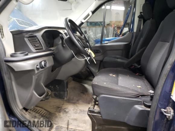 ✅ 2020 Ford Transit Cargo • VIN: 1FTBR2C84LKB69488 • Lot: 86911014. Listed on Copart with 104,004 mi. Free auction sales archive from the USA and detailed vehicle history report at DreamBid. Image 7.