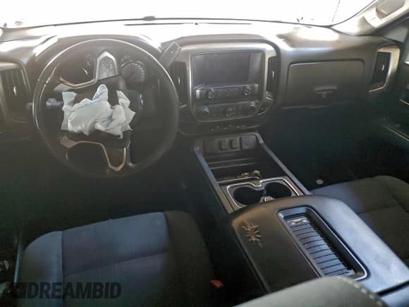 ✅ 2018 Chevrolet Silverado 1500 LT • VIN: 3GCPCREC5JG520186 • Lot: 93995705. Wystawiony na Copart z przebiegiem 123 439 mil. Bezpłatny archiwum sprzedaży aukcyjnych z USA i szczegółowy raport historii pojazdu na DreamBid. Zdjęcie 8.