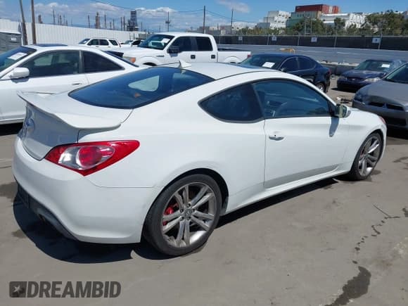 ✅ 2010 Hyundai Genesis Coupe • VIN: KMHHU6KH2AU006871 • Lot: 41906167. Wystawiony na IAAI z przebiegiem 118 585 mil. Bezpłatny archiwum sprzedaży aukcyjnych z USA i szczegółowy raport historii pojazdu na DreamBid. Zdjęcie 4.
