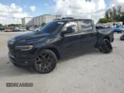 ✅ 2021 Ram 1500 Limited • VIN: 1C6SRFHM4MN704727 • Лот: 89914745. Опубликован ранее на Copart с пробегом 31 532 миль. Бесплатный доступ к архиву аукционных продаж из США и подробный отчёт об истории автомобиля на DreamBid. Изображение 1.