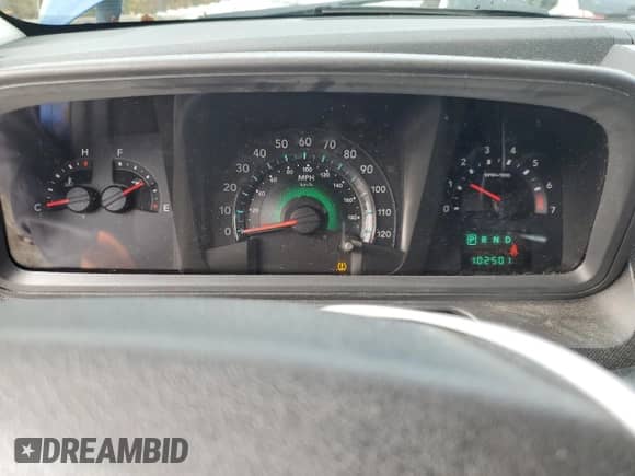 2010 Dodge Journey SE with VIN 3D4PG4FB6AT198651, listed as a Copart auction lot 90991705 with 102,501 mi miles and Clean title. Bid and sale history available at DreamBid. Image 9.