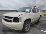 ✅ 2009 Chevrolet Tahoe LTZ • VIN: 1GNFC33089R294164 • Lot: 43839729. Wystawiony na IAAI z przebiegiem 253 292 mil. Bezpłatny archiwum sprzedaży aukcyjnych z USA i szczegółowy raport historii pojazdu na DreamBid. Zdjęcie 18.