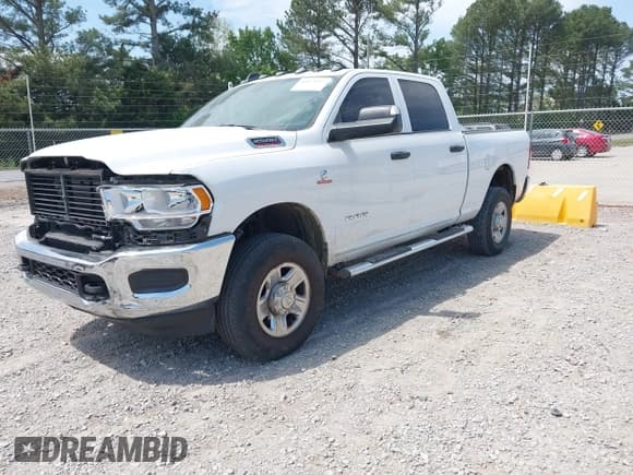 ✅ 2020 Ram 2500 Tradesman • VIN: 3C6UR5CL9LG258440 • Лот: 42073257. Опубликован ранее на IAAI с пробегом 33 489 миль. Бесплатный доступ к архиву аукционных продаж из США и подробный отчёт об истории автомобиля на DreamBid. Изображение 2.
