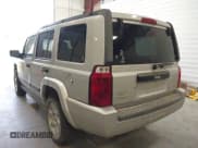 ✅ 2006 Jeep Commander • VIN: 1J8HG48K06C225823 • Lot: 41781215. Wystawiony na IAAI z przebiegiem 172 751 mil. Bezpłatny archiwum sprzedaży aukcyjnych z USA i szczegółowy raport historii pojazdu na DreamBid. Zdjęcie 3.