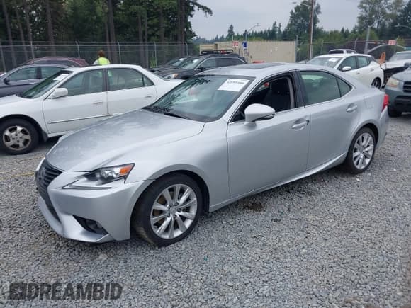 ✅ 2014 Lexus IS 250 • VIN: JTHCF1D28E5014072 • Lot: 42895446. Listed on IAAI with 113,875 mi. Free auction sales archive from the USA and detailed vehicle history report at DreamBid. Image 16.