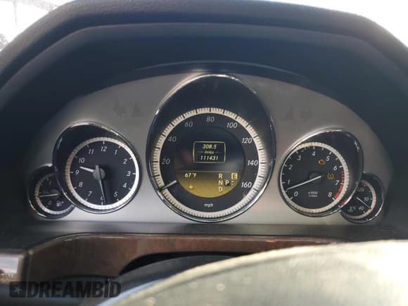 ✅ 2011 Mercedes-Benz E 350 Luxury • VIN: WDDHF5GB4BA516824 • Лот: 93374045. Опубликован ранее на Copart с пробегом 111 431 миль. Бесплатный доступ к архиву аукционных продаж из США и подробный отчёт об истории автомобиля на DreamBid. Изображение 9.