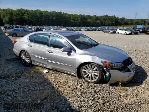 ✅ 2014 Acura RLX Advance • VIN: JH4KC1F9XEC005870 • Lot: 67877444. Wystawiony na Copart z przebiegiem 119 904 mil. Bezpłatny archiwum sprzedaży aukcyjnych z USA i szczegółowy raport historii pojazdu na DreamBid. Zdjęcie 4.