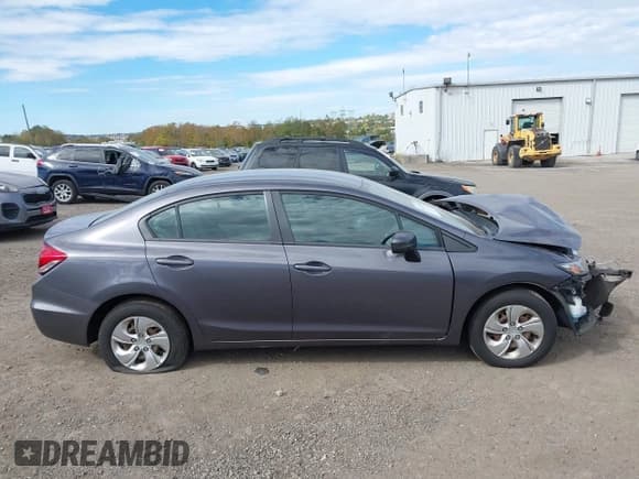 ✅ 2015 Honda Civic LX • VIN: 19XFB2F59FE295344 • Lot: 43479479. Wystawiony na IAAI z przebiegiem Nie podano. Bezpłatny archiwum sprzedaży aukcyjnych z USA i szczegółowy raport historii pojazdu na DreamBid. Zdjęcie 12.