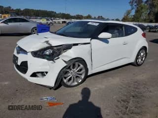 ✅ 2013 Hyundai Veloster w/Gray Int • VIN: KMHTC6AD7DU137987 • Lot: 77564794. Wystawiony na Copart z przebiegiem 139 549 mil. Bezpłatny archiwum sprzedaży aukcyjnych z USA i szczegółowy raport historii pojazdu na DreamBid. Zdjęcie 1.