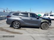 ✅ 2025 Toyota Highlander LE • VIN: 5TDKDRAH5SS553880 • Лот: 43574389. Опубликован ранее на IAAI с пробегом 6 679 миль. Бесплатный доступ к архиву аукционных продаж из США и подробный отчёт об истории автомобиля на DreamBid. Изображение 14.
