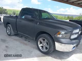 2013 Ram 1500 Express z VIN 3C6JR6AT0DG507821, wystawiony jako IAAI lot #42708345 z przebiegiem 183 346 mil mil oraz . Historia ofert i sprzedaży dostępna na DreamBid. Obrazek 1.