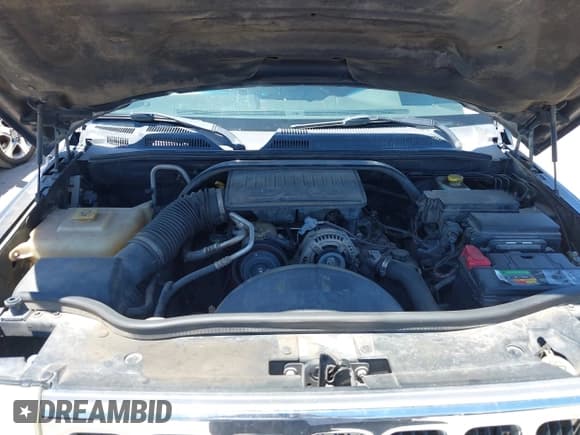 ✅ 2009 Jeep Commander Sport • VIN: 1J8HH48K39C505415 • Lot: 42576687. Wystawiony na IAAI z przebiegiem 213 308 mil. Bezpłatny archiwum sprzedaży aukcyjnych z USA i szczegółowy raport historii pojazdu na DreamBid. Zdjęcie 10.