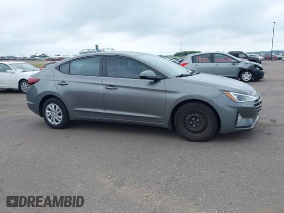 2020 Hyundai Elantra SE z VIN 5NPD74LF8LH526923, wystawiony jako IAAI lot #42728002 z przebiegiem 79 000 mil mil oraz . Historia ofert i sprzedaży dostępna na DreamBid. Obrazek 13.