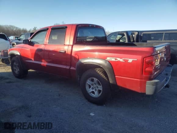 2007 Dodge Dakota ST z VIN 1D7HW28K47S235993, wystawiony jako Copart lot #82984244 z przebiegiem 150 912 mil mil oraz Czysty tytuł • Clean title. Historia ofert i sprzedaży dostępna na DreamBid. Obrazek 2.